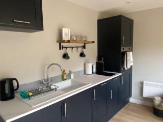 The Nest on the Water - Chichester - 5