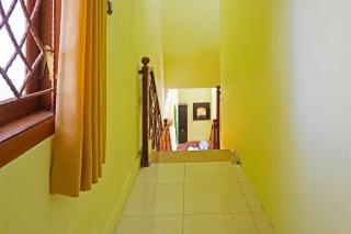 Super OYO 91568 Trisna Srabah Resort Homestay & Resto - Kalangbret - 7