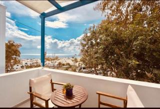 Serenite Santorini Getaway offering 2 Bedrooms and Stunning Sea Views - Kamari - 0