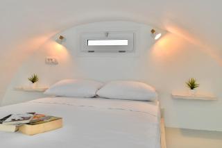 Serenite Santorini Getaway offering 2 Bedrooms and Stunning Sea Views - Kamari - 6