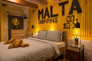 Escape to a Unique 2 Bed Apt in Heart of Valletta - 2