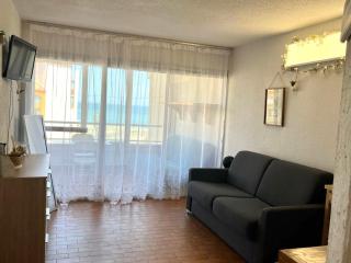 Bright studio with sea view - 1