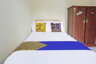 OYO LIFE 91551 Gwen Syariah Homestay - Malang - 1
