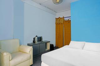 SPOT ON 91591 Rafika Homestay SyariahNearTempat Makan Pagi Sore Nohil - 8