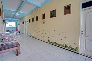 OYO 91572 Kost Esklusif Barokah - Pasuruan - 4