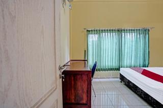 OYO 91572 Kost Esklusif Barokah - 2