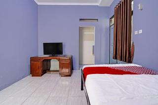 OYO Life 91592 Aaliya Guest House Syariah - 3
