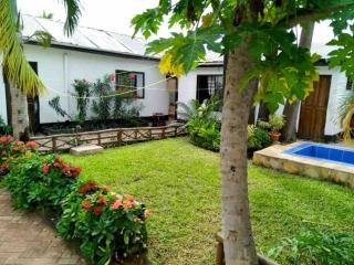 Unique 3 bedroom house with Spanish design - Dar es Salaam - 2