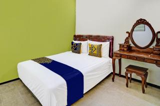 SPOT ON 91716 Kost Yy Syariah - Mojokerto - 0