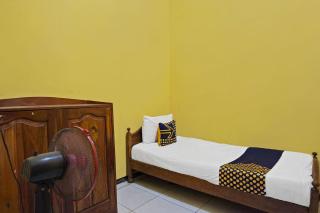 OYO Life 91869 Insan Mulia Kost Syariah - Mojokerto - 5