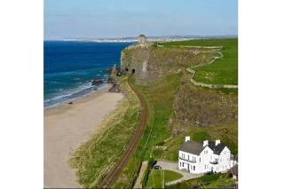 Downhill Beachhouse Group Accommodation - Castlerock - 0