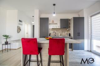 MoHost Two - Luxe Retreat with Mountain Views - Braşov - 2