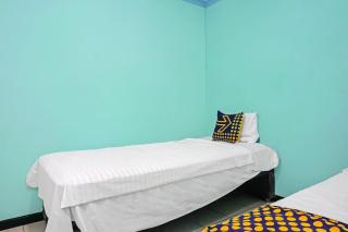 SPOT ON 91860 Amazon Homestay Syariah 2 - Sukabumi - 7
