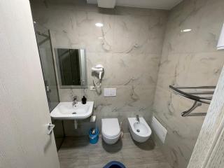Tirana Central Bonbon Apartments - Tirana - 3