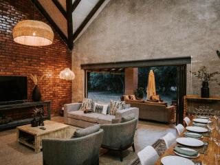 Rhino's Rest Private Luxury Villa - Hoedspruit - 2