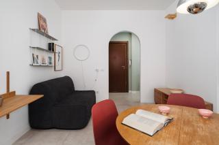 NEW - Modern and Bright - Wi-Fi, A-C - 4 Seats - Milan - 6