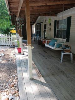 Nana's Place Down Under, USA Entire home - hot tub - - 1
