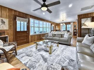 Highlands Hideout - 2