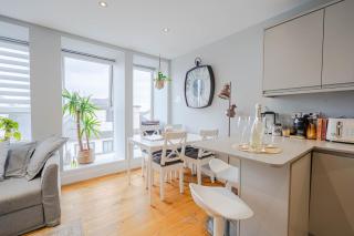 Stunning Bright Two Bedroom Apartment In Southbourne - Southbourne - 5
