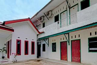 SPOT ON 91950 Guest House TekNong Syariah - Bangkinang - 3