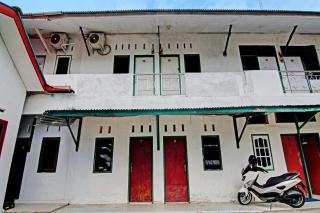 SPOT ON 91950 Guest House TekNong Syariah - Bangkinang - 2