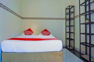 OYO 91900 Wisma Amrach - 6