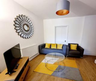 London Spacious 2 bedroom-3 mins walk tube, Hospital, Queen Mary Uni - London - 5