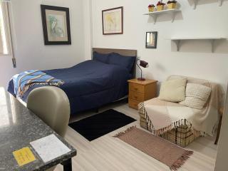 Quarto com area de trabalho - São Paulo - 6
