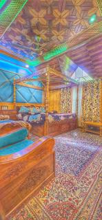 Luxury Shreen Houseboat - Srinagar - 2