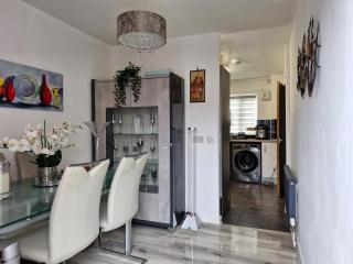 City stadium cozy home - Manchester - 9