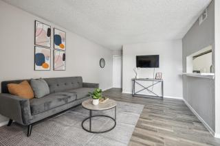 3001 Crystal Springs 922 I Spacious 1 Bed 1 Bath - Bedford - 4