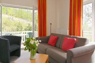 Strandnahe-Ferienwohnung-8-Villa-Celia-Sellin-fuer-6-Personen-mit-WLAN-Sauna-Insel-Ruegen - 5