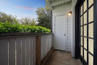 3001 Crystal Springs 721 I Spacious 1 Bed 1 Bath - Bedford - 6