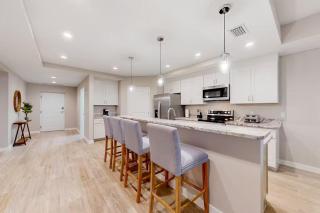 Gulf Access with Boat Slip, Heated Saltwater Pool, Dog-Friendly - Bacino Vista #208 - Roelens - Cape Coral - 3