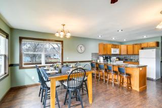 Riverfront Cabin Near Dtwn Pella with Game Room! - 2