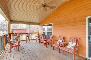 6 Mi to Dtwn Pella Riverfront Cabin with Game Room! - Pella - 1