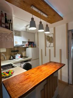Aesthetic Condo Unit with Cinema Home Theater Japan Technology - Manila - 7