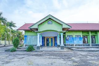 OYO 91973 Green Hotel Near Polsek Sabangau - 0