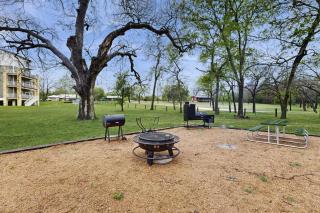Gruene Luxury on the Guadalupe - New Braunfels - 1