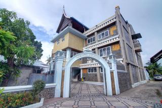 Hotel O Padang City Center Near Gunung Padang Formerly Hotel Fitriaendika - Padang - 9