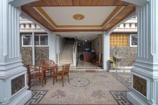 Hotel O Padang City Center Near Gunung Padang Formerly Hotel Fitriaendika - Padang - 2