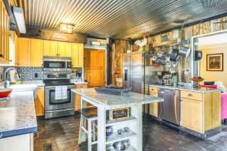 Family Home with Private Pool and Hot Tub in Lewes - 9