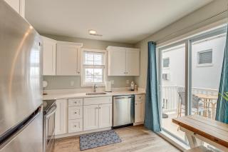 Wildwood Condo with Pool Access - Walk to Beach - Wildwood - 3