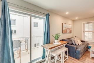 Wildwood Condo with Pool Access - Walk to Beach - Wildwood - 4