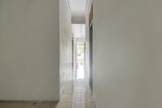 OYO 92041 Hotel Borneo - Manado - 9
