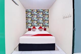 OYO Life 92032 Utama Hotel & Karaoke - Trenggalek - 7
