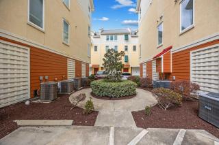 3BR 3BA Townhouse ONE BLOCK from the beach - Myrtle Beach - 9