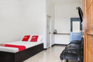OYO 92060 We Bro Kost - Kupang - 0