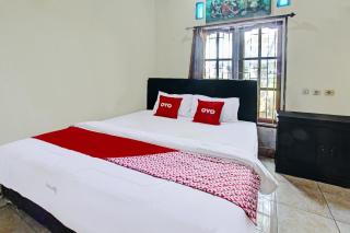 OYO 92059 Archi Homestay - Lembuak - 9