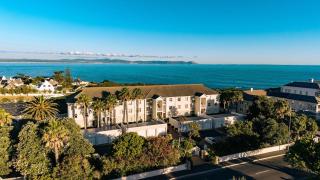 Seaside Serenity: Tranquil Oceanview Retreat - Hermanus - 4